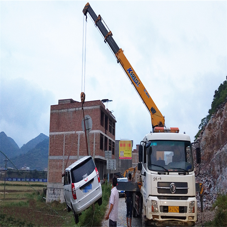 西安道路交通事故救援吊装案例